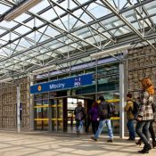 Ulepszenia komunikacyjne w dzielnicy Bielany w rejonie stacji Metro Młociny. Z jakich rozwiązań komunikacyjnych mogą korzystać mieszkańcy osiedla METROBIELANY?