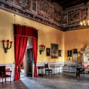 Włoski styl w salonie