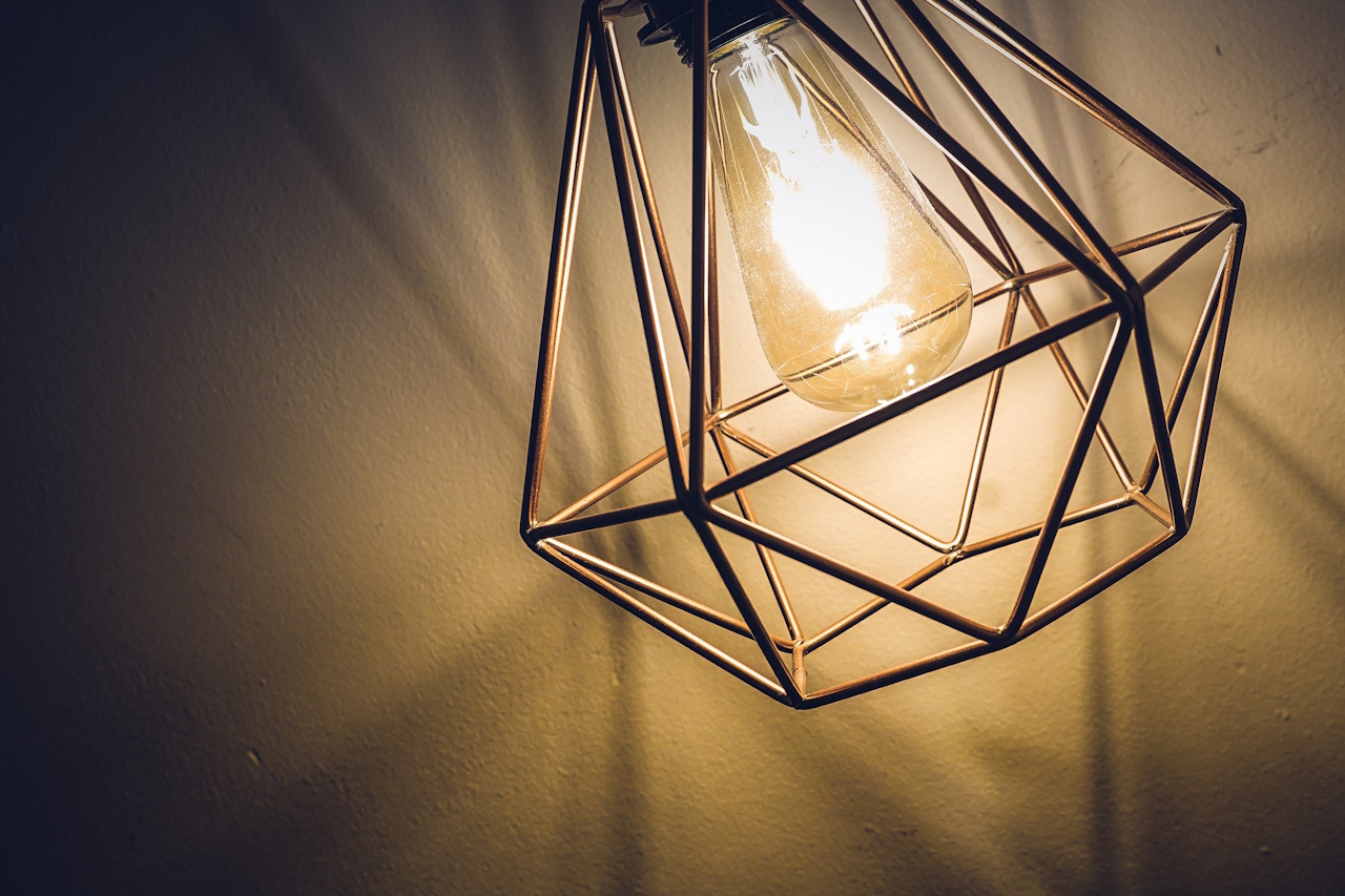 geometryczna lampa